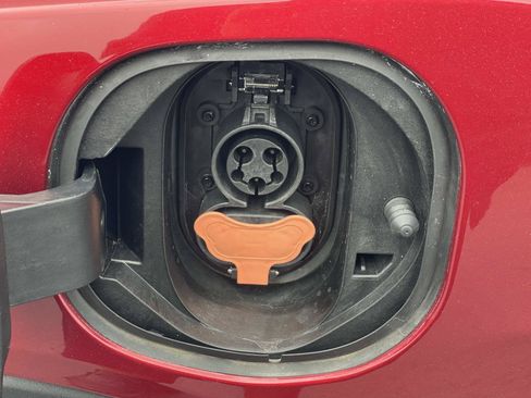 Used 2019 Chevrolet Bolt LT FWD image 29