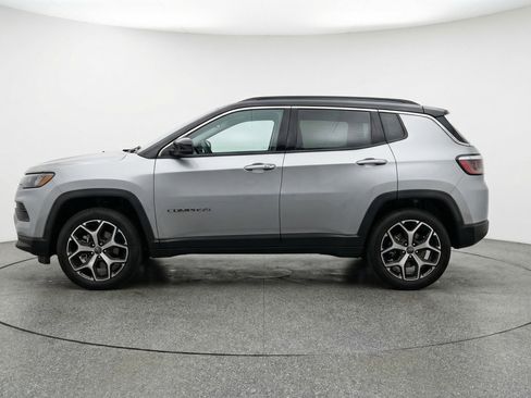 Used 2025 Jeep Compass Limited AWD/4WD image 5