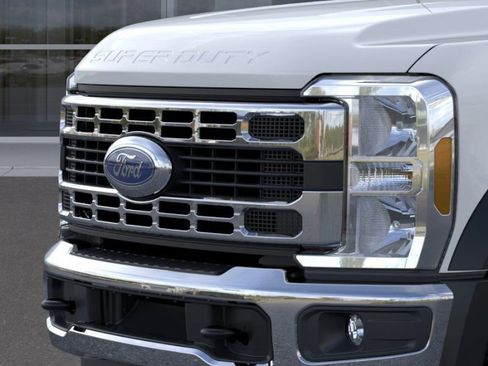 New 2026 Ford F450 XL w/ XL Chrome Package image 17