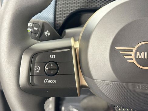 Used 2025 MINI Cooper Countryman S w/ Comfort Package Max image 17