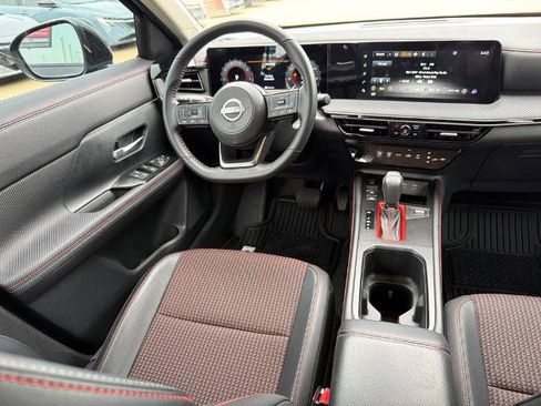 Certified 2025 Nissan Kicks SR AWD/4WD image 24