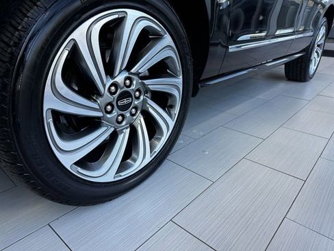 Certified 2024 Lincoln Navigator Reserve image 11