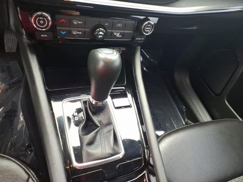 Used 2022 Jeep Compass Latitude image 12