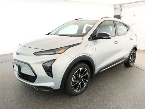 Used 2023 Chevrolet Bolt EUV Premier image 1