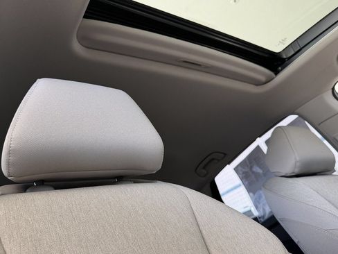 Used 2025 Honda Accord SE image 18