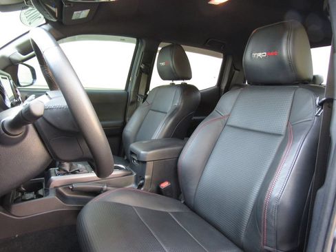 Certified 2018 Toyota Tacoma TRD Pro AWD/4WD image 16