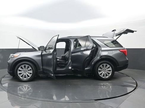 Used 2022 Ford Explorer Limited w/ Equipment Group 301A RWD image 35