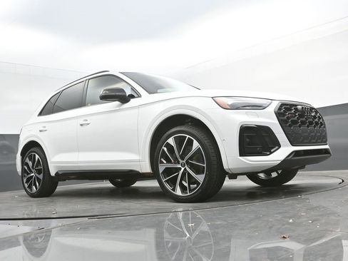 Used 2023 Audi SQ5 Prestige image 21