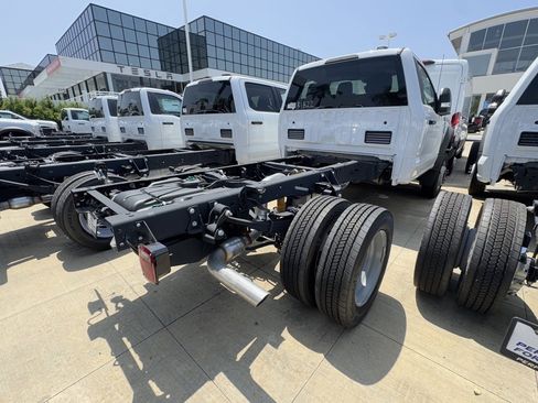 New 2024 Ford F550 4x4 Regular Cab Super Duty w/ XLT Value Package image 3