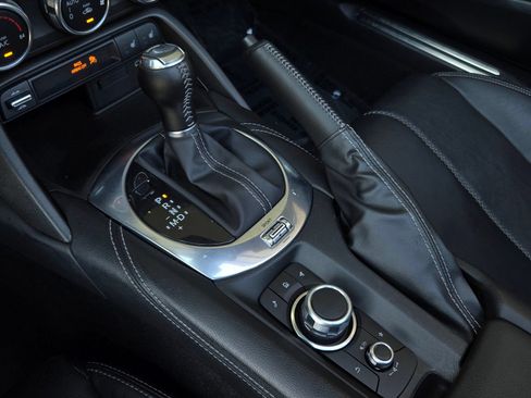 Used 2025 MAZDA MX-5 Miata RF Grand Touring RWD image 14