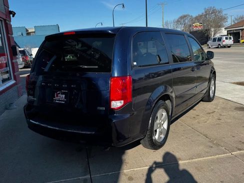 Used 2013 Dodge Grand Caravan SE image 4