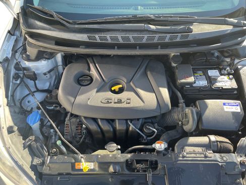 Used 2015 Hyundai Elantra Sport image 7