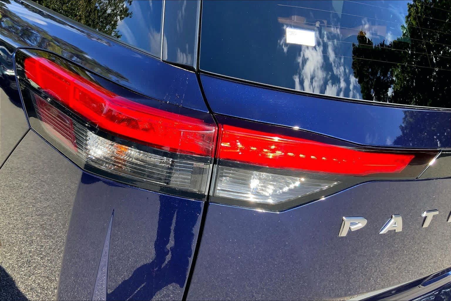 Used 2023 Nissan Pathfinder Platinum AWD/4WD image 28