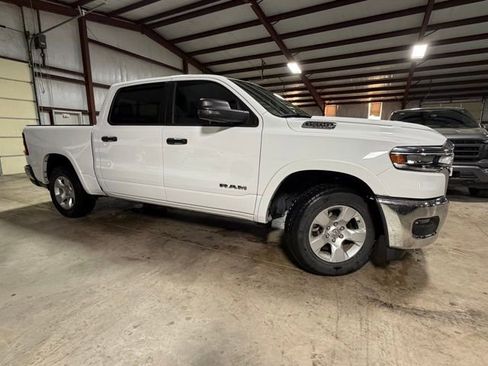 Used 2025 RAM 1500 Big Horn AWD/4WD image 5