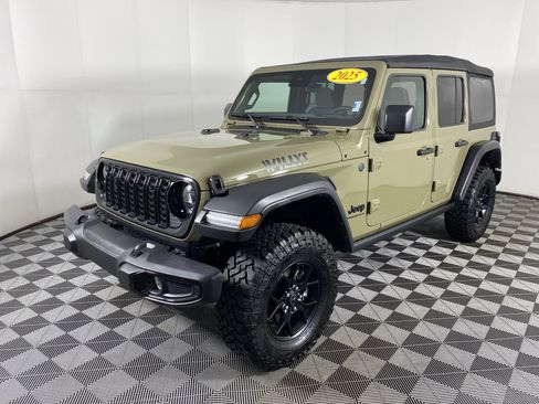 Used 2025 Jeep Wrangler Unlimited Sport AWD/4WD image 10