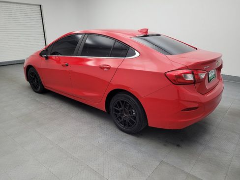 Used 2017 Chevrolet Cruze LT image 3