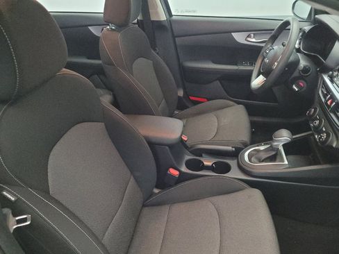 Used 2023 Kia Forte LXS w/ LXS Technology Package image 21