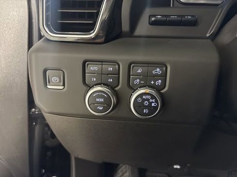 Used 2023 GMC Sierra 1500 Denali Ultimate image 9
