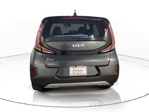 Used 2025 Kia Soul LX FWD image 5