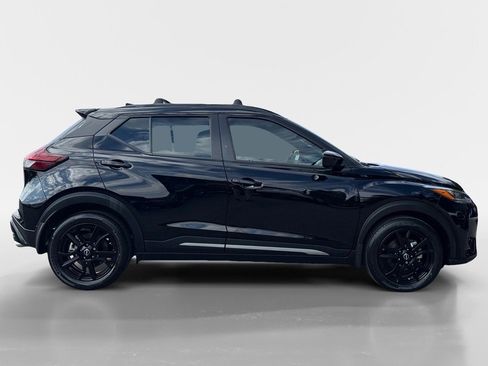 Used 2023 Nissan Kicks SR w/ Interior Electronics Package image 7