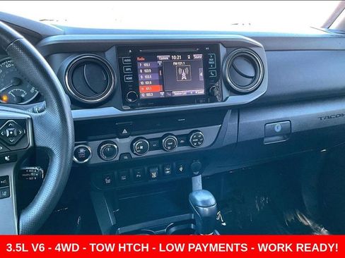 Used 2019 Toyota Tacoma TRD Off-Road w/ Technology Package AWD/4WD image 10