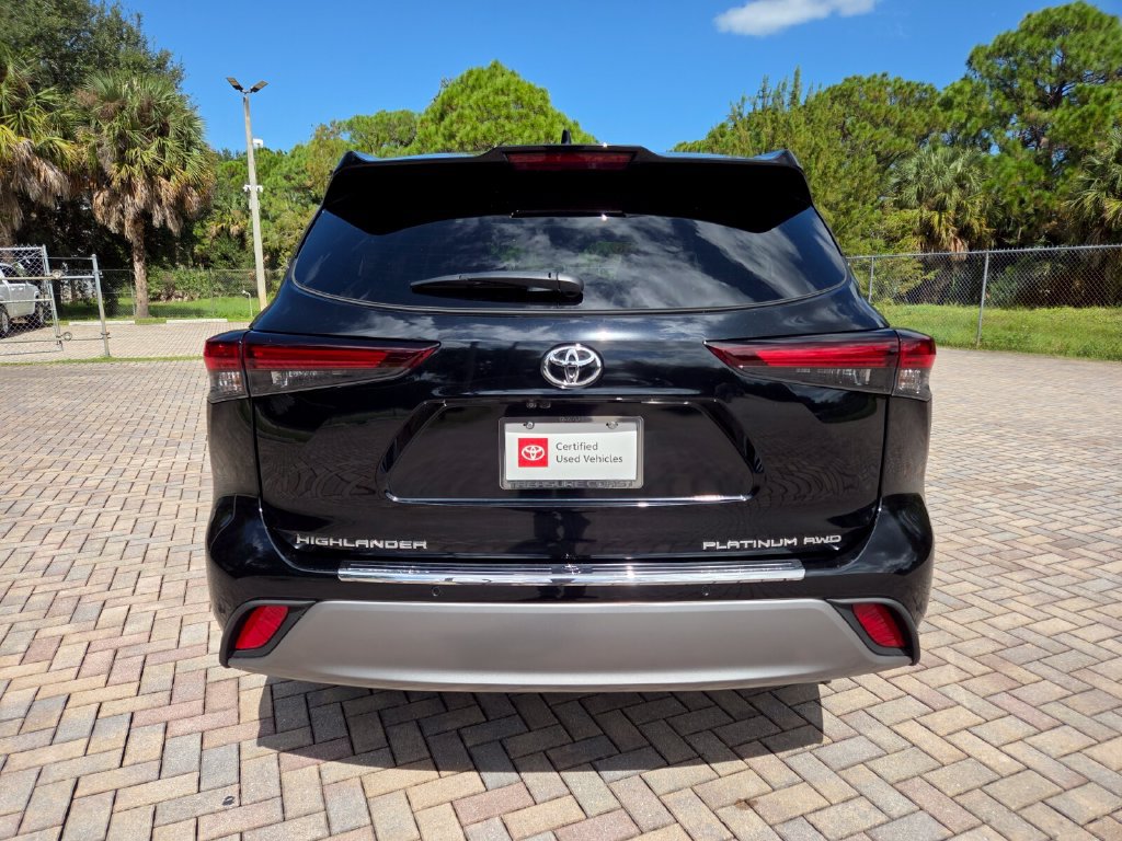 Certified 2026 Toyota Highlander Platinum AWD/4WD image 10