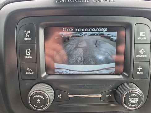 Used 2015 Jeep Renegade Latitude image 32