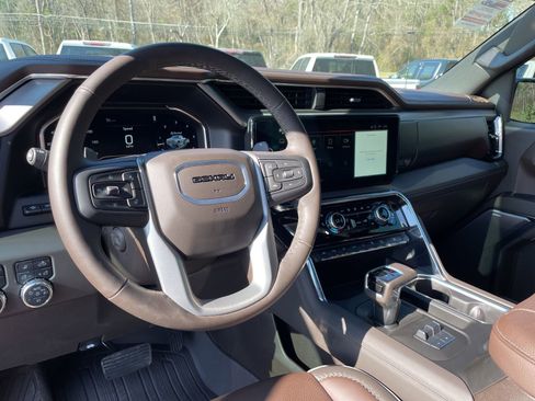 Used 2024 GMC Sierra 1500 Denali w/ Technology Package image 22