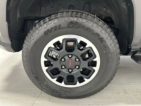 Used 2025 Toyota 4Runner TRD Off-Road AWD/4WD image 64