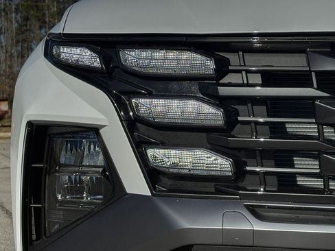 New 2026 Hyundai Tucson Blue SE image 24