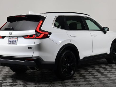Used 2024 Honda CR-V Sport Touring image 4