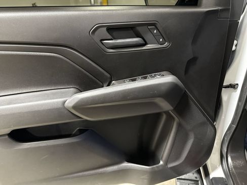 Used 2025 Chevrolet Colorado W/T w/ WT Custom Package AWD/4WD image 21