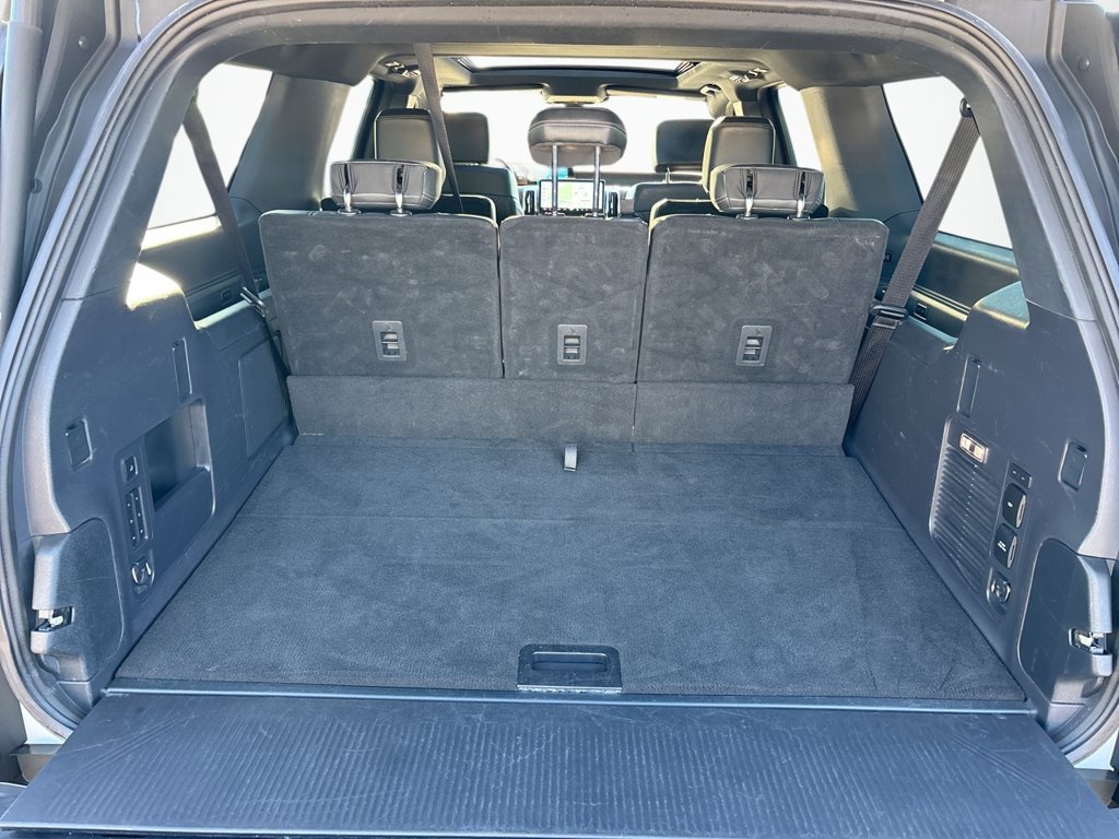Certified 2025 Ford Expedition Max Platinum w/ Stealth Appearance Package AWD/4WD image 11