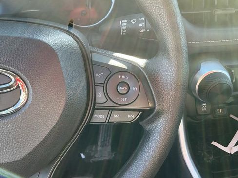 Used 2024 Toyota RAV4 LE image 22