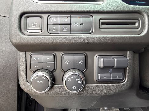 Used 2023 Chevrolet Tahoe RST w/ Sport Performance Package AWD/4WD image 26