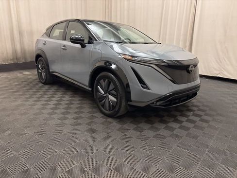 Used 2023 Nissan Ariya AWD image 3