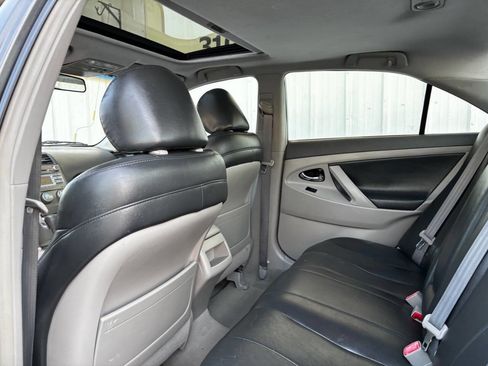 Used 2007 Toyota Camry LE image 16