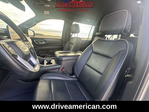 Used 2023 GMC Yukon XL SLT w/ SLT Luxury Package image 20
