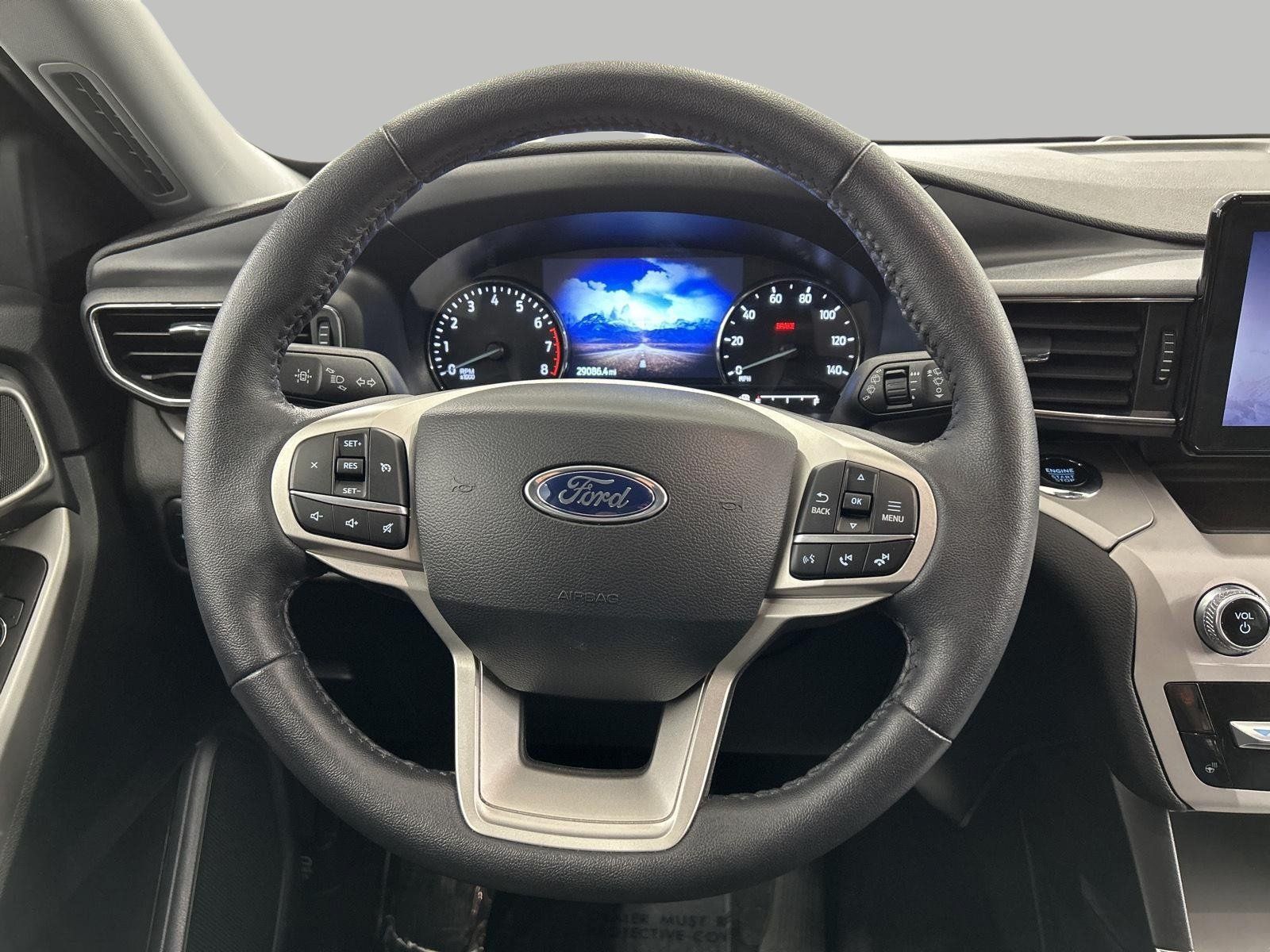 Used 2024 Ford Explorer XLT w/ Equipment Group 202A AWD/4WD image 6