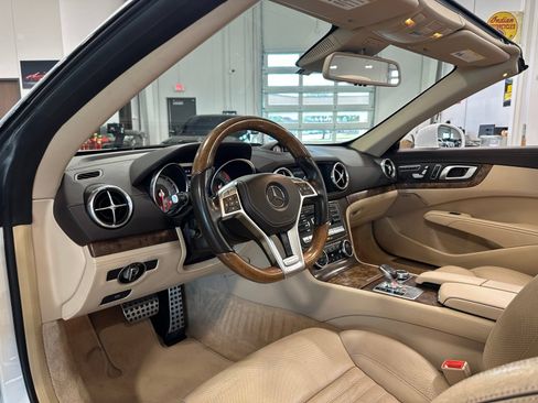 Used 2016 Mercedes-Benz SL 550 image 26