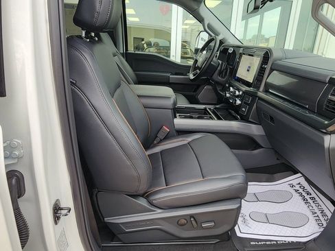 New 2026 Ford F350 Lariat w/ FX4 Off-Road Package image 14