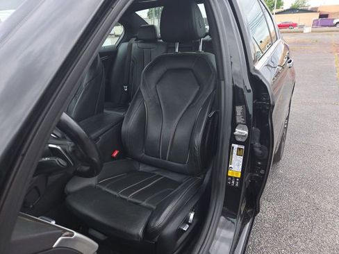 Used 2018 BMW 530i xDrive AWD/4WD image 11