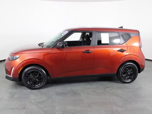 Used 2023 Kia Soul S FWD image 13