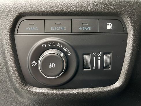 Used 2023 Jeep Grand Cherokee 4WD 4xe image 24