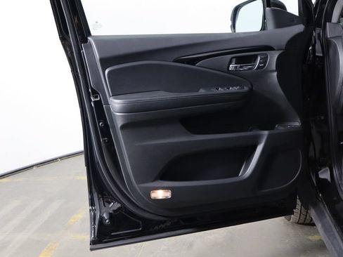 Used 2022 Honda Pilot Touring image 18