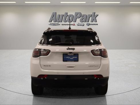 Used 2025 Jeep Compass Limited w/ Elite Group AWD/4WD image 9