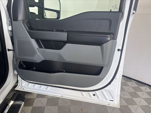 Used 2025 Ford F250 XLT image 29
