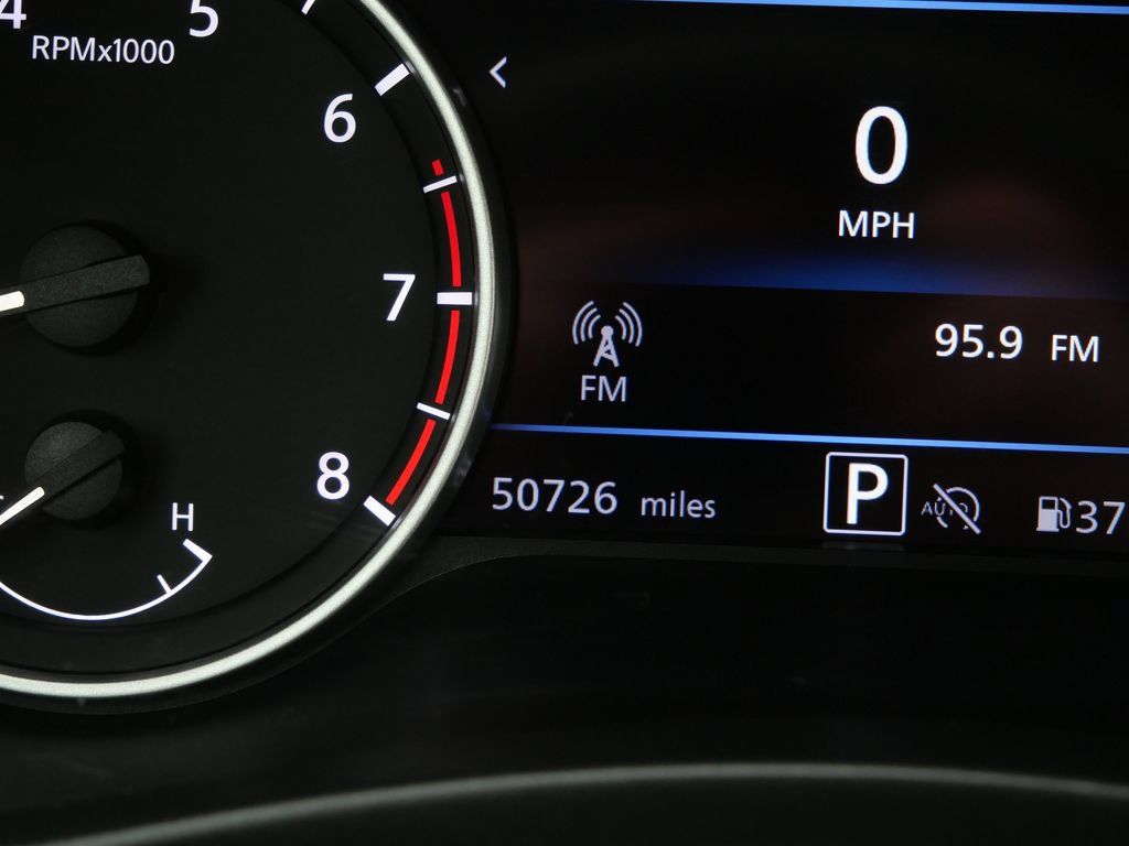Used 2025 Nissan Sentra SR FWD image 33