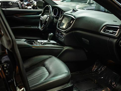 Used 2015 Maserati Ghibli RWD image 13