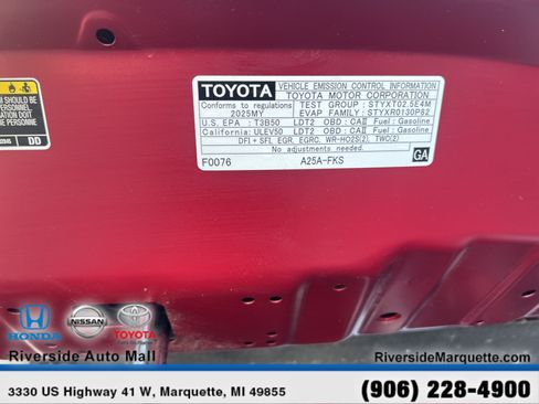 Used 2025 Toyota RAV4 XLE AWD/4WD image 14